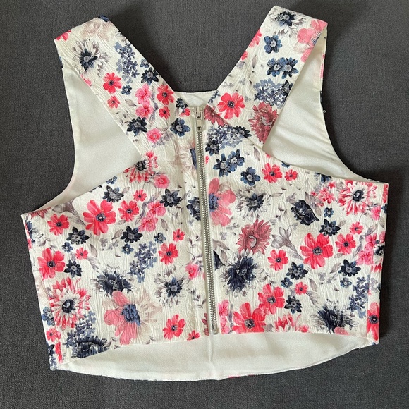 Floral crop top - Picture 2 of 2